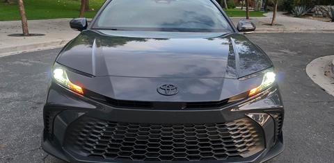 Toyota Camry Hybrid 2025