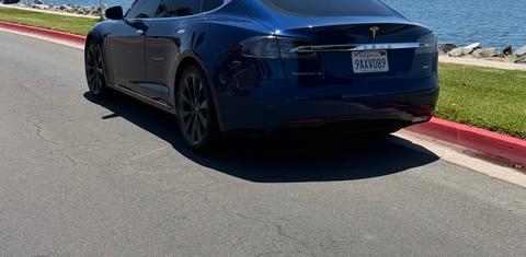 Tesla Model S 2018