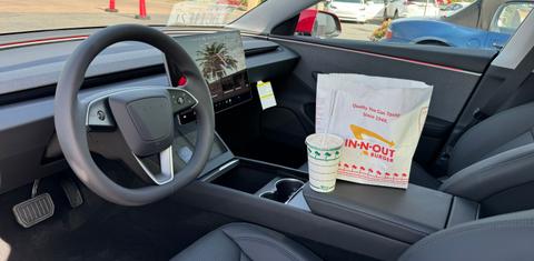 Tesla Model 3 2024