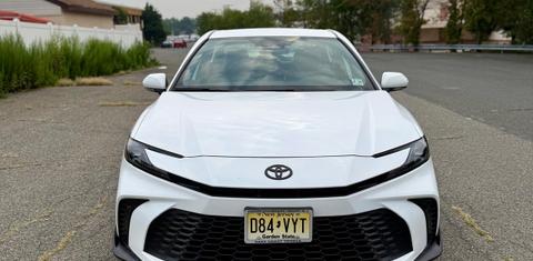 Toyota Camry Hybrid 2025
