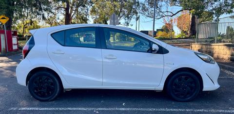 Toyota PRIUS 2019