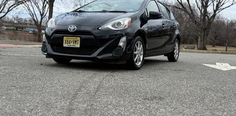 Toyota Prius c 2016