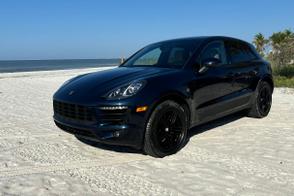 Porsche Macan car