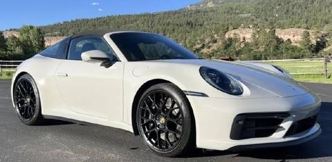 Porsche 911 2023