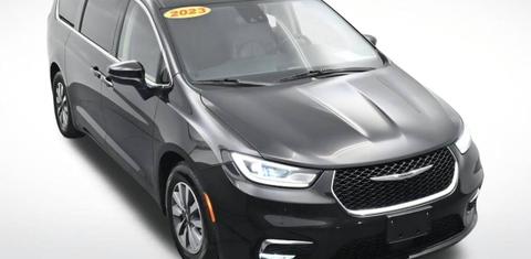Chrysler Pacifica 2023