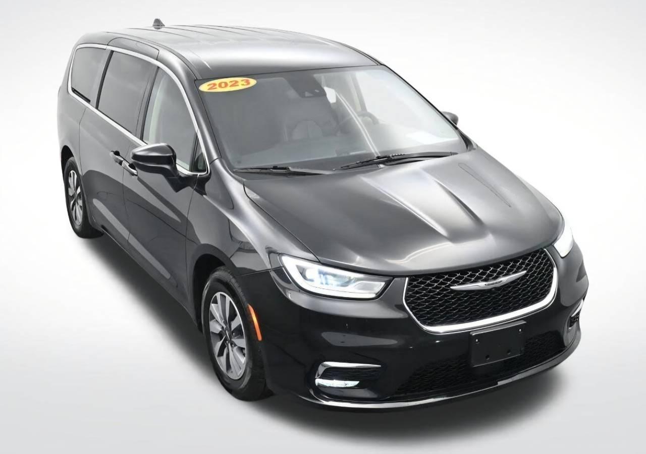 Chrysler Pacifica 2023 in Wayne, NJ