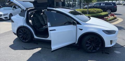 Tesla Model X 2021