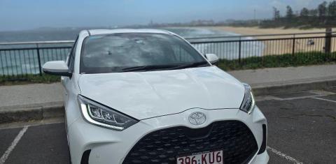 Toyota YARIS 2024
