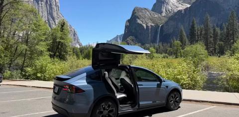 Tesla Model X 2026