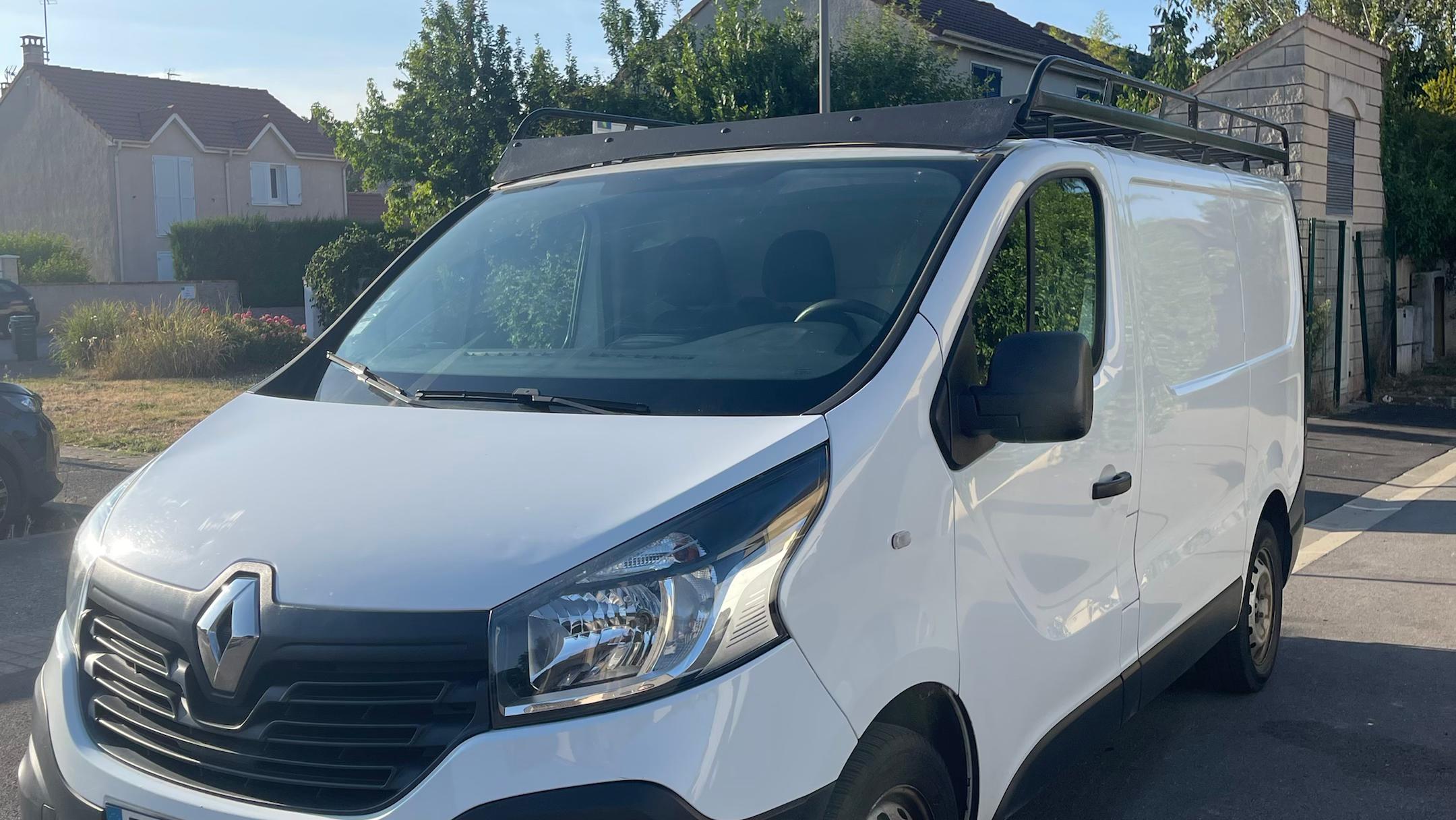 Renault TRAFIC III 2017 à Évry-Courcouronnes