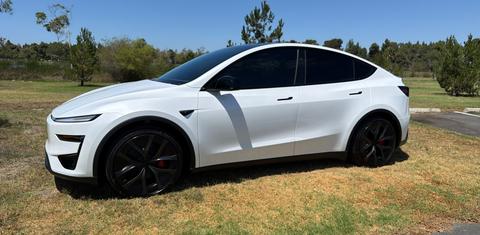 Tesla Model Y 2026