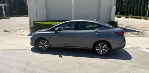 Nissan Versa 2025