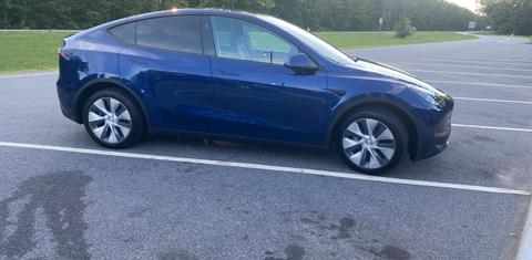 Tesla Model Y 2024