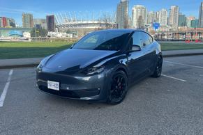 Tesla Model Y 2023 in Vancouver