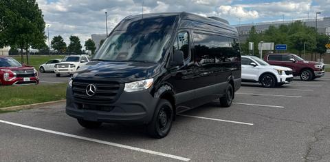 Mercedes-Benz Sprinter 2025