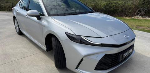 Toyota CAMRY 2025
