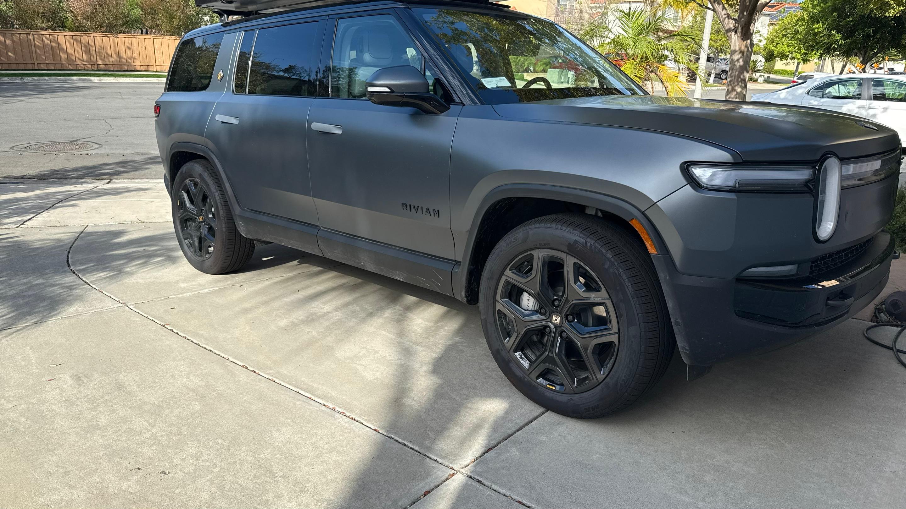 Rivian R1S 2025 in San Diego, CA