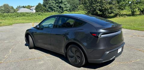 Tesla Model Y 2026