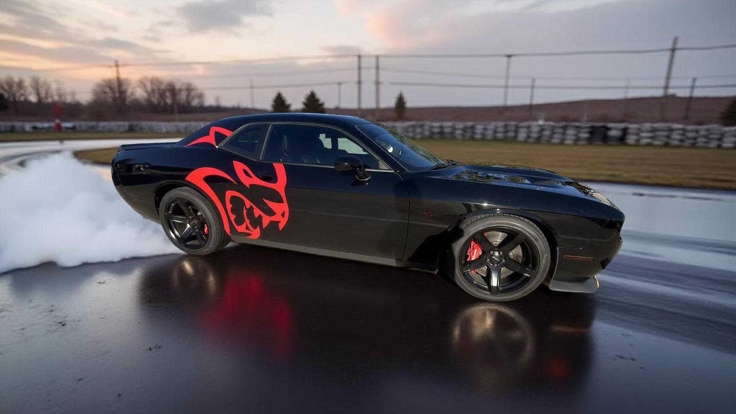 Dodge Challenger 2017 in Jacksonville, NC