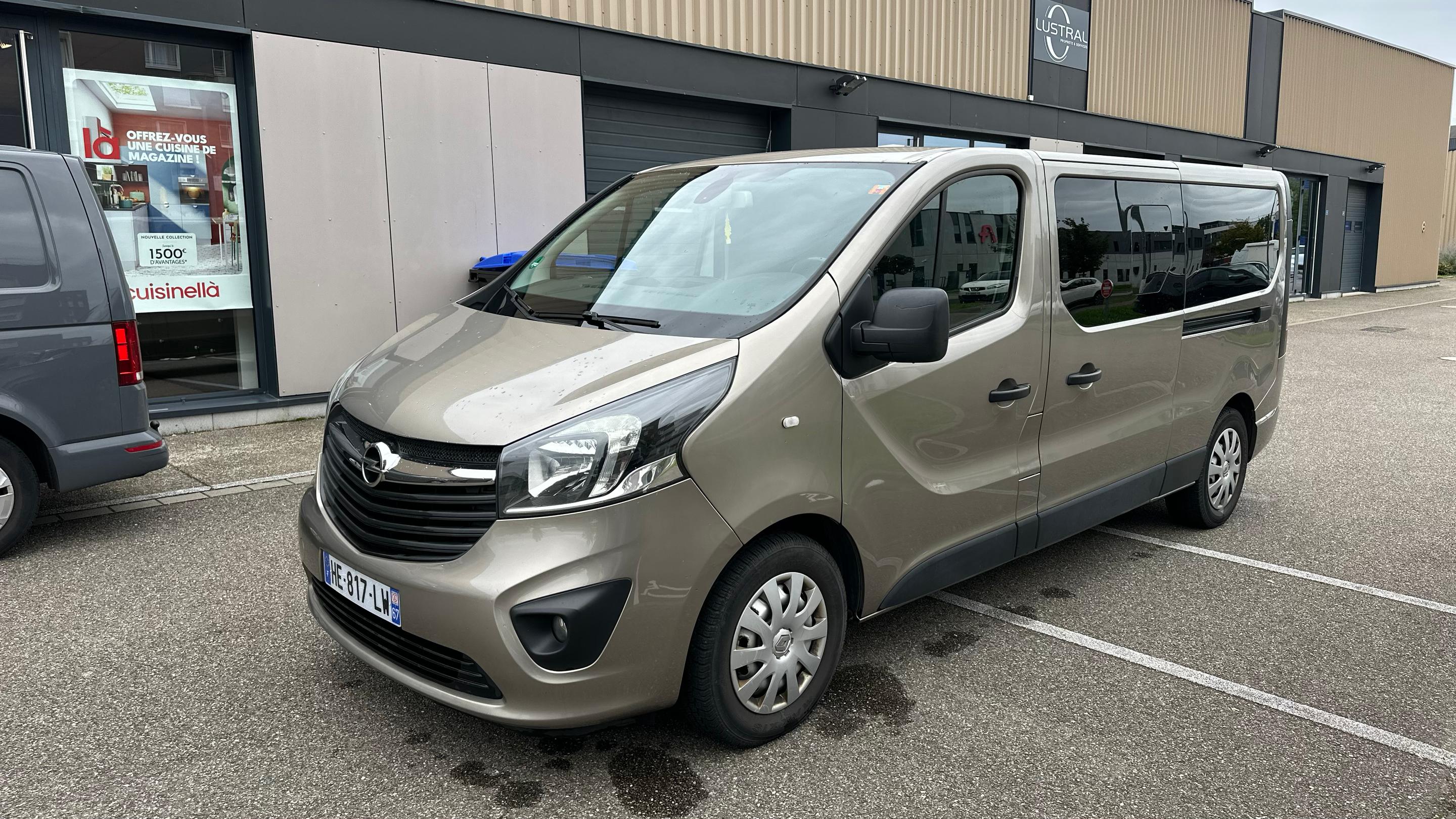 Opel VIVARO 2018 à Strasbourg
