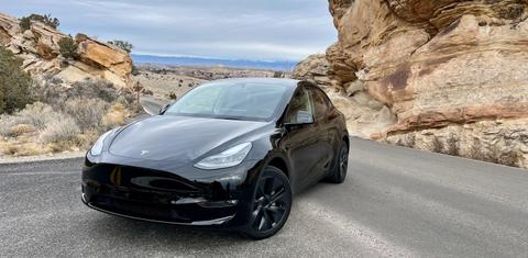 Tesla Model Y 2025