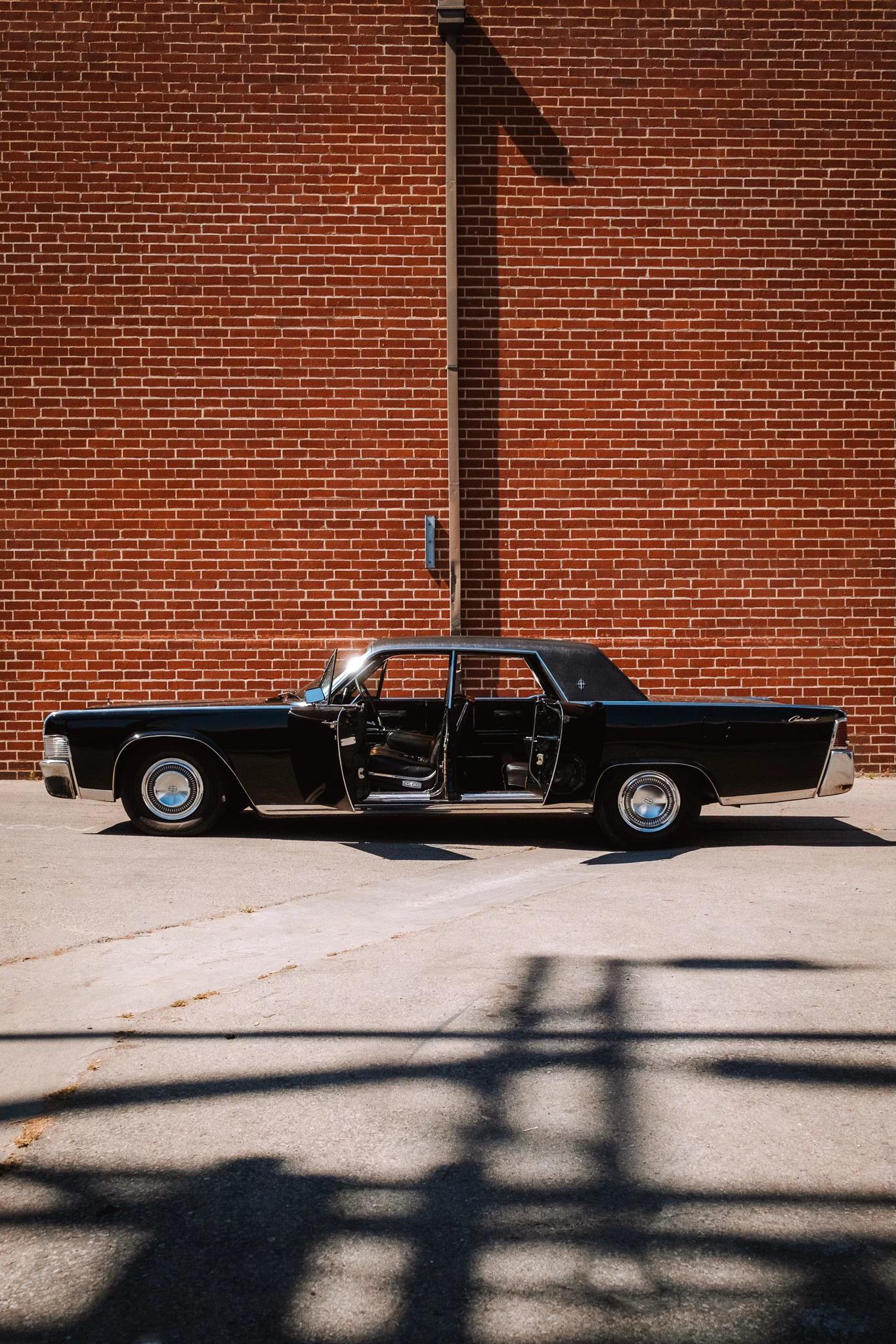 Lincoln Continental 1965 in Los Angeles, CA