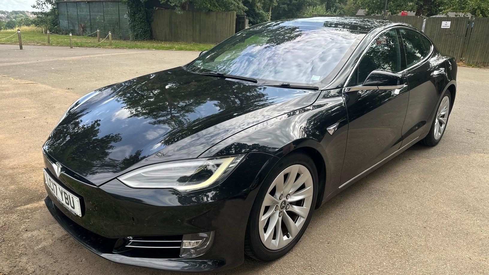 Tesla Model S 2017 in London