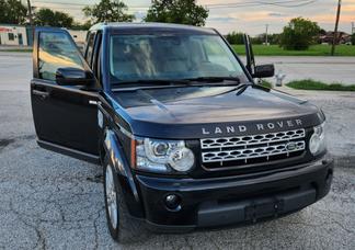 Land Rover LR4 car