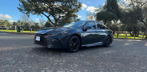 Toyota Camry Hybrid 2025