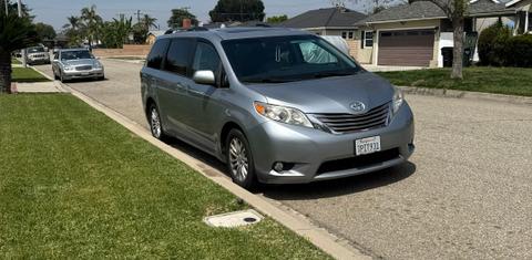 Toyota Sienna 2015