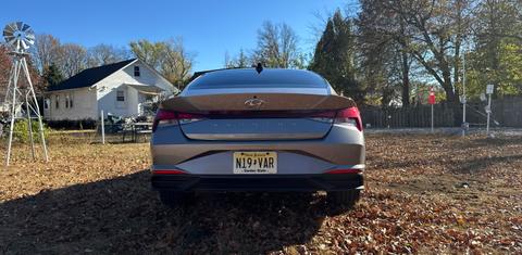 Hyundai Elantra 2023