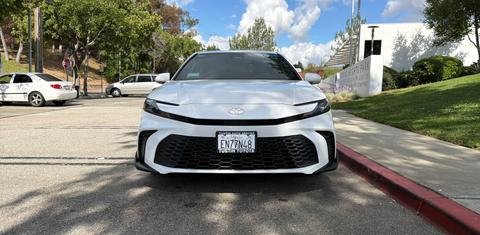 Toyota Camry Hybrid 2026
