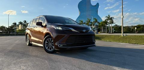 Toyota Sienna 2024