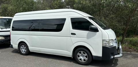 Toyota HIACE 2015