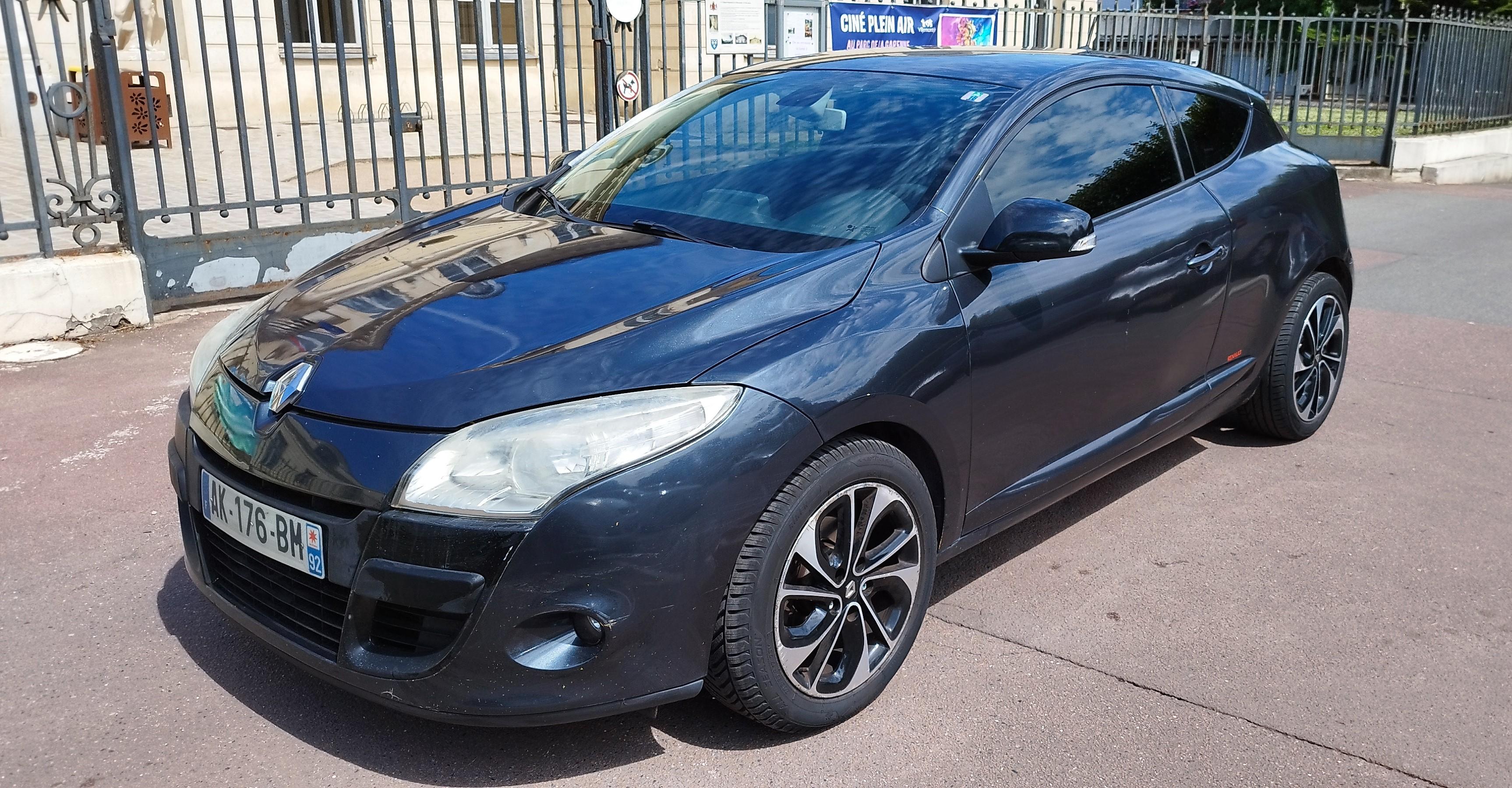 Renault MEGANE III 2010 à Rosny-sous-bois