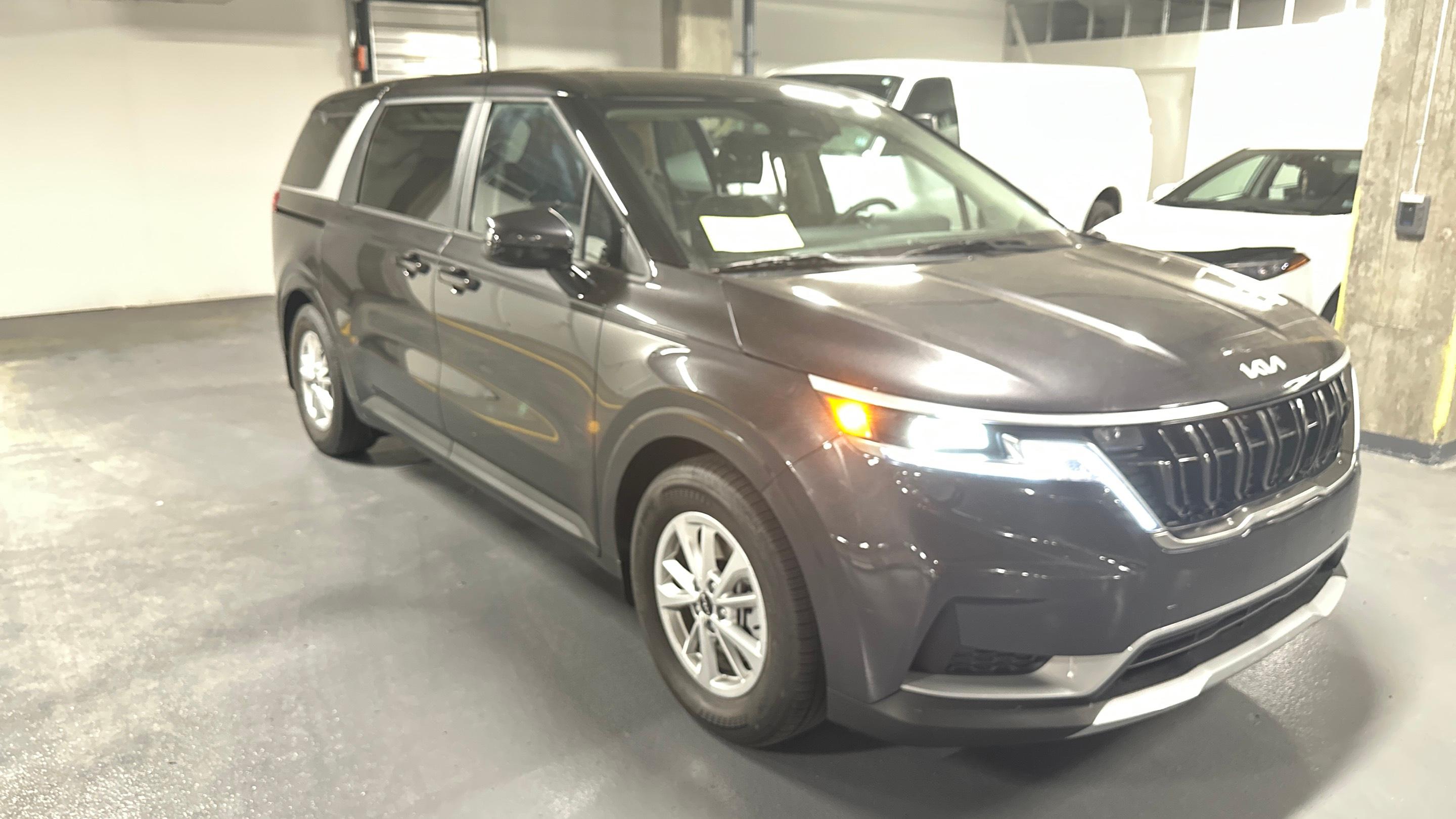 Kia Carnival 2023 in Halifax, NS