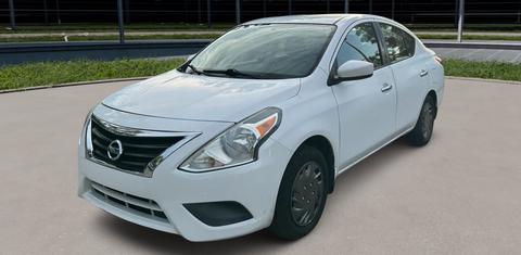 Nissan Versa 2015