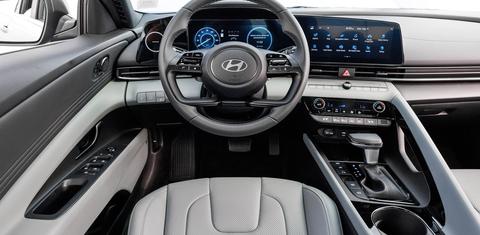 Hyundai Elantra Hybrid 2026