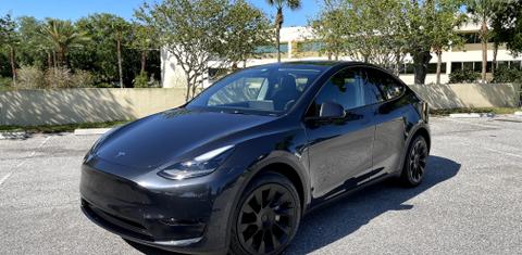 Tesla Model Y 2024