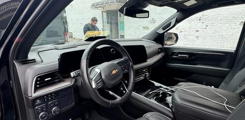 Chevrolet Suburban 2025