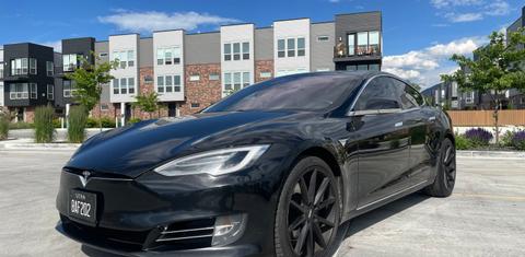 Tesla Model S 2020