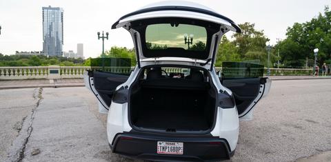 Tesla Model Y 2026