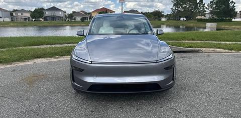 Tesla Model Y 2026