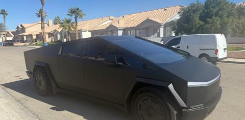 Tesla Cybertruck 2026