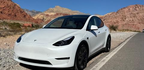 Tesla Model Y 2025