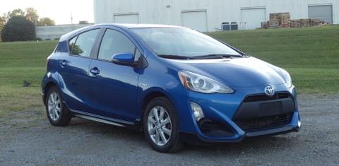 Toyota Prius c 2017
