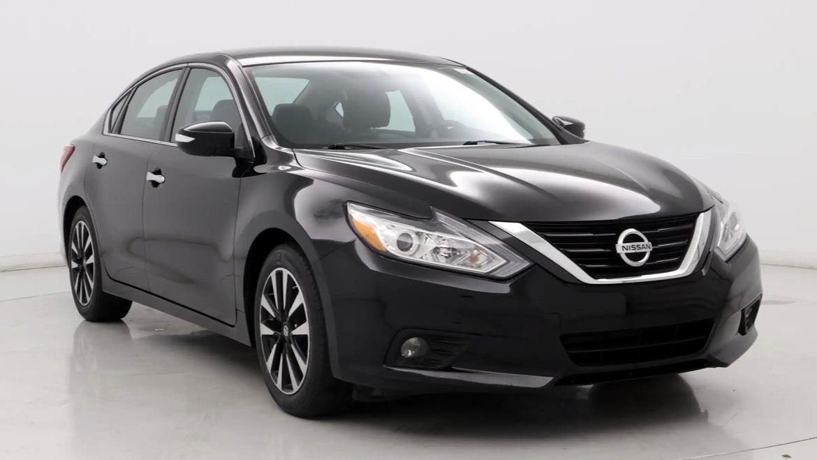 Nissan Altima 2017 in Inver Grove Heights, MN