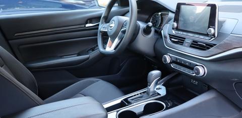 Nissan Altima 2024