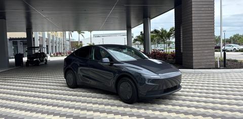 Tesla Model Y 2026