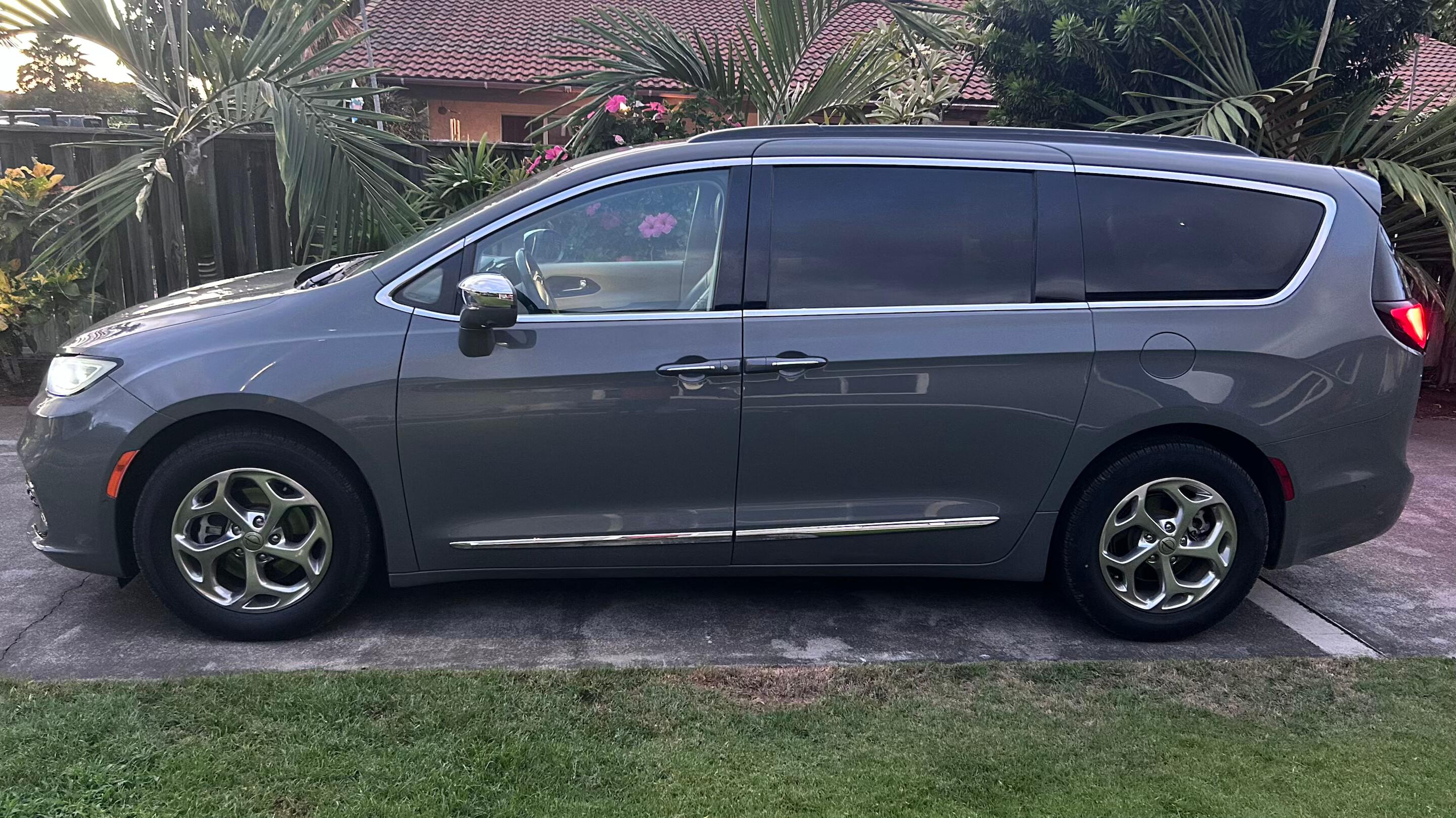 Chrysler Pacifica 2022 in Kailua-kona, HI